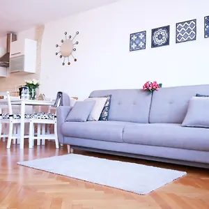 Cozy And Great Location By Cooee Apartament Warszawa